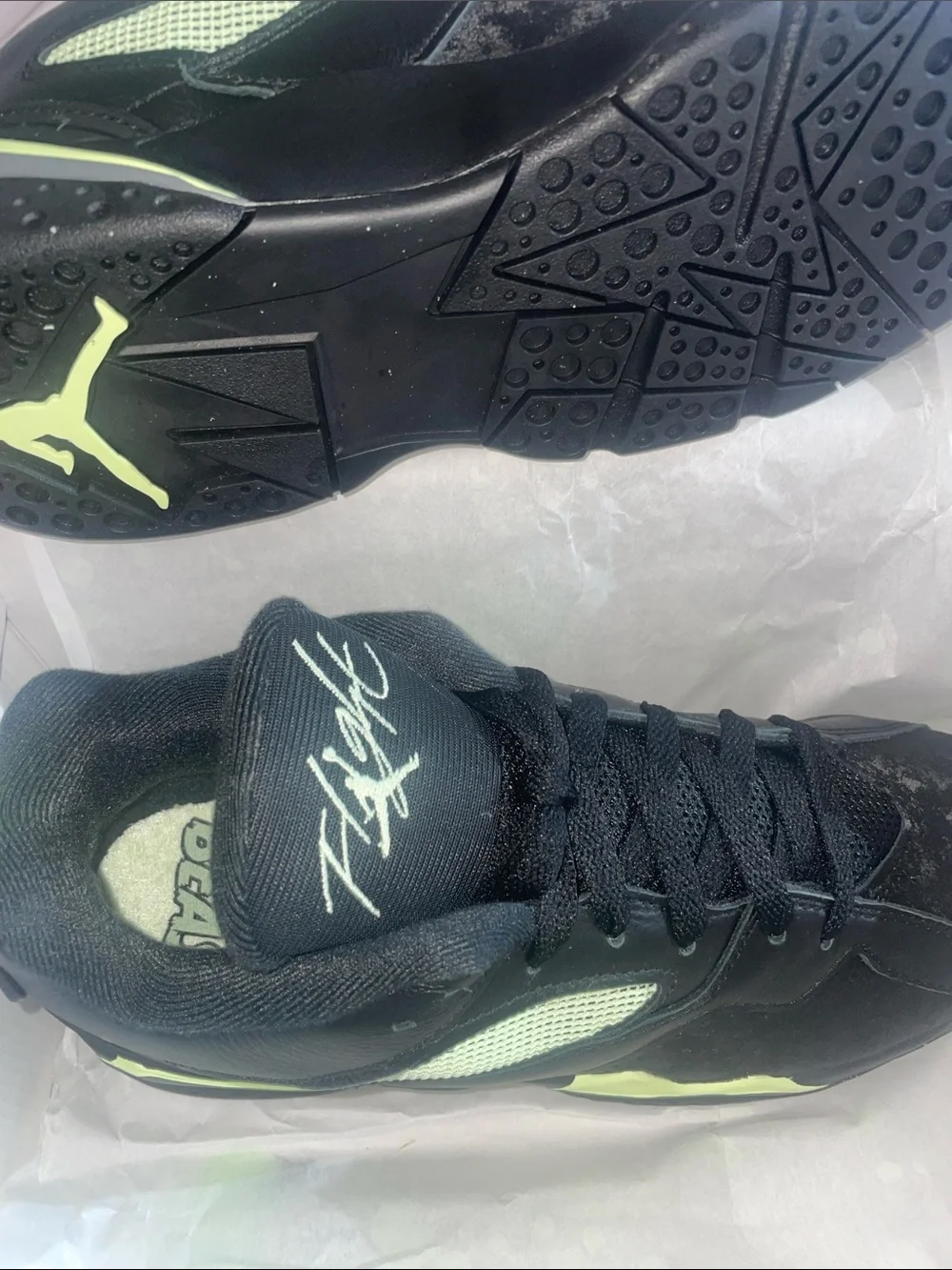 Black Jordan Script Low-Top Sneakers black with neon Green Accents MVP 92